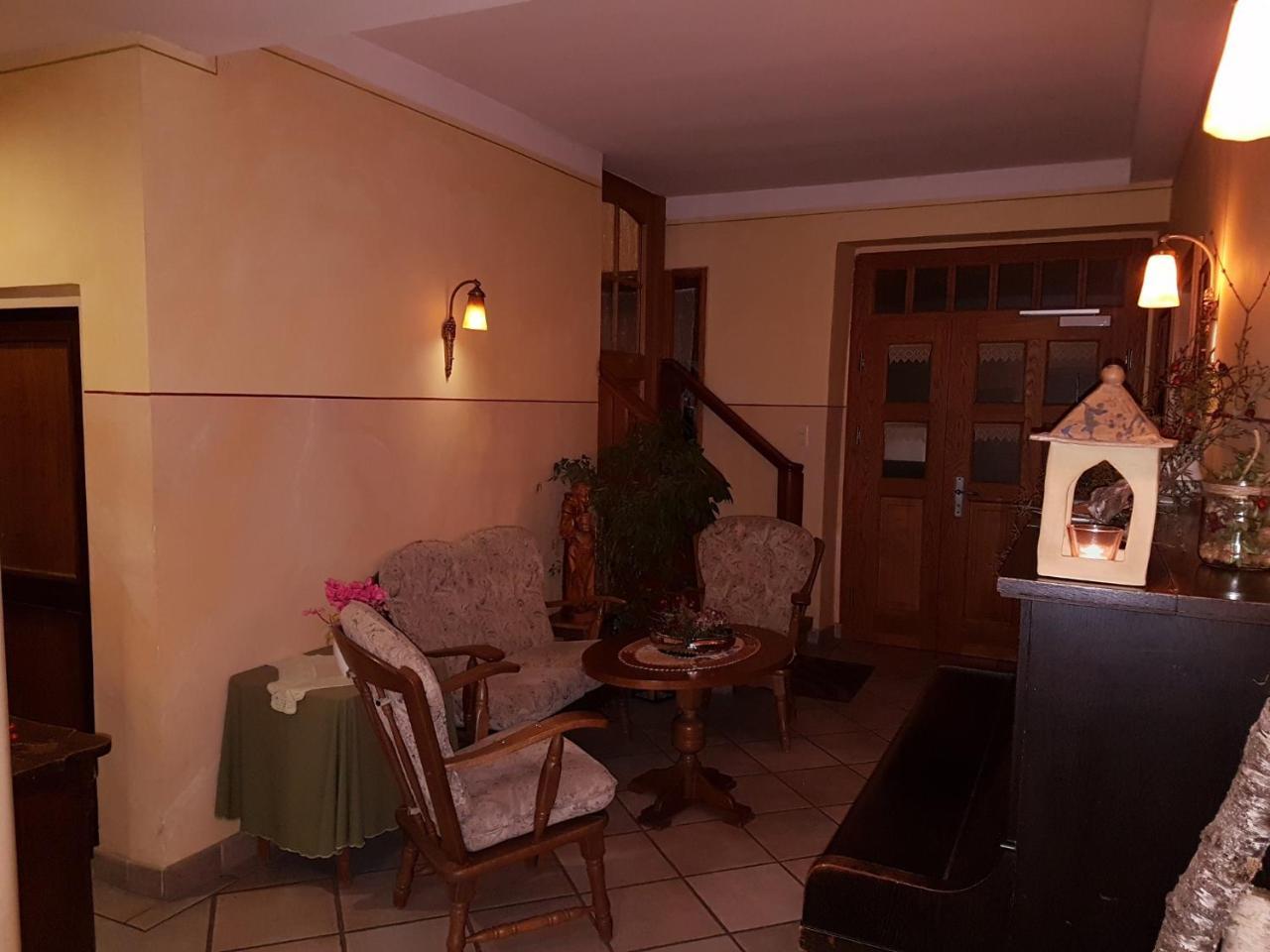 Irmelshausen Landgasthof "Zur Linde" מראה חיצוני תמונה